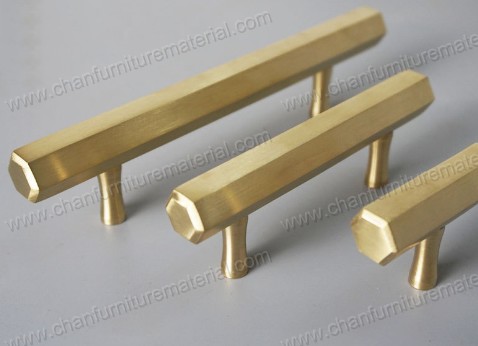 Brass pull