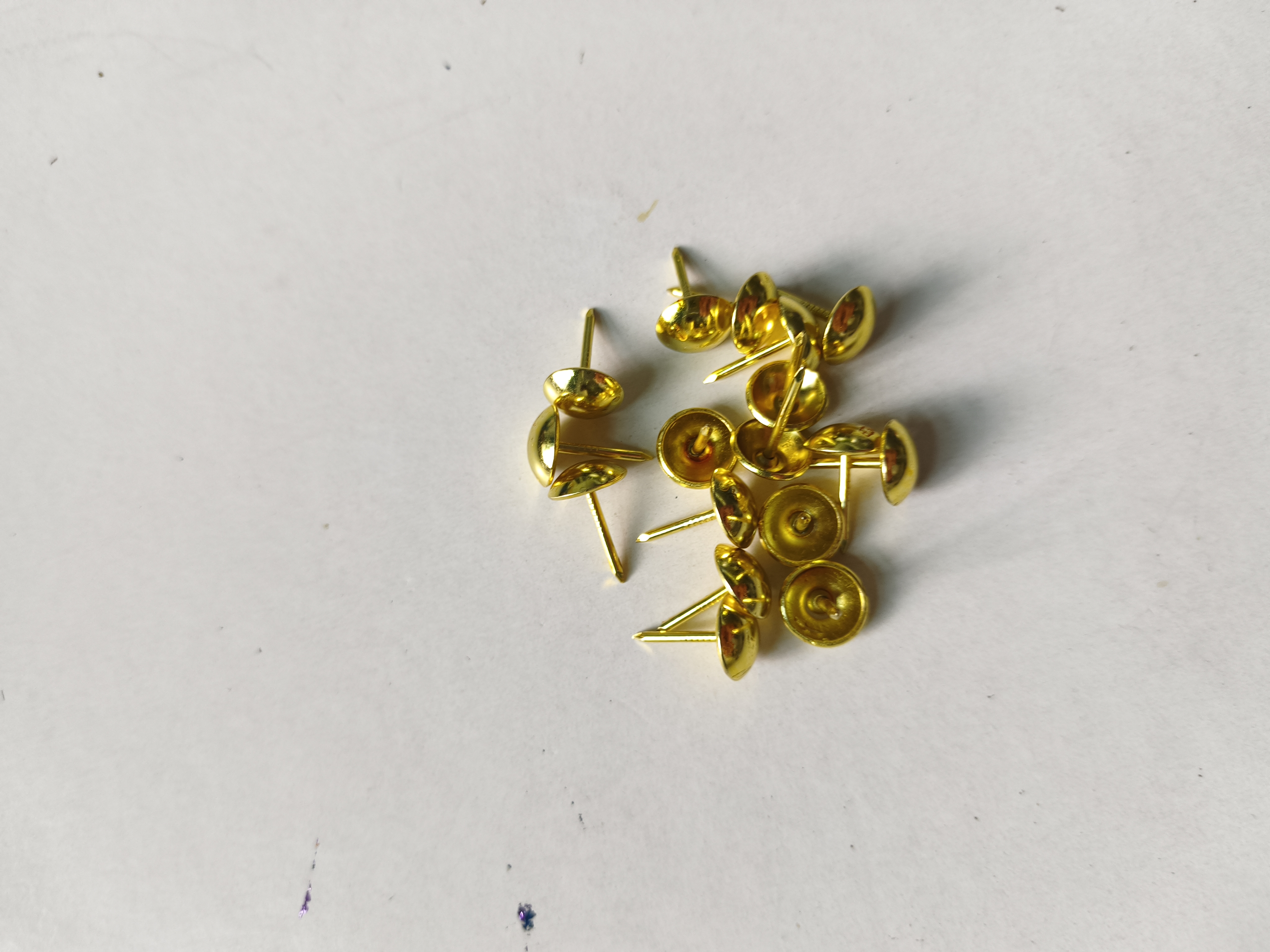 实心黄铜装饰钉，可通过盐雾测试